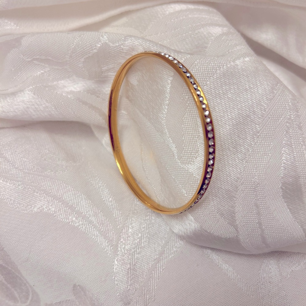 Five Quality Bracelets - image 4